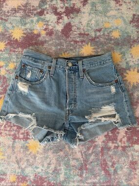 Levi’s 501 Distressed High-Waist Denim Shorts - Light Blue